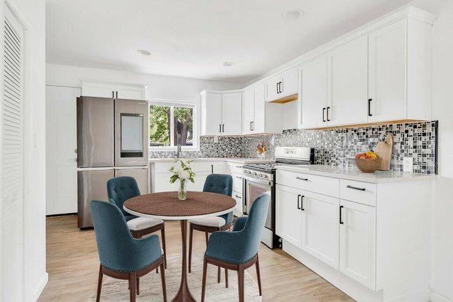 006_006_dsc05141_669_-_kitchen_-_standar | Image 6