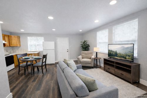 apt-1-116 Dolores Ave, San Antonio, TX, 78228-5880 | Card Image
