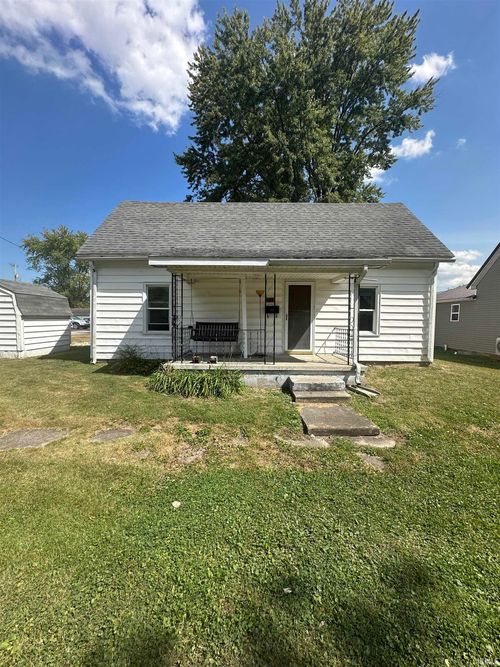 689 4th St Nw, Linton, IN, 47441-1011 | Card Image