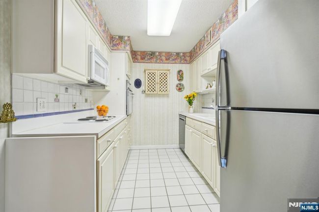 10 Smith Manor Blvd, Condo with 2 bedrooms, 2 bathrooms and null parking in West Orange NJ | Image 10