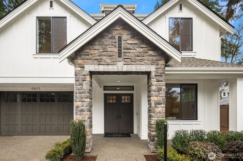 6825 122nd Ave Ne, Kirkland, WA, 98033-8527 | Card Image