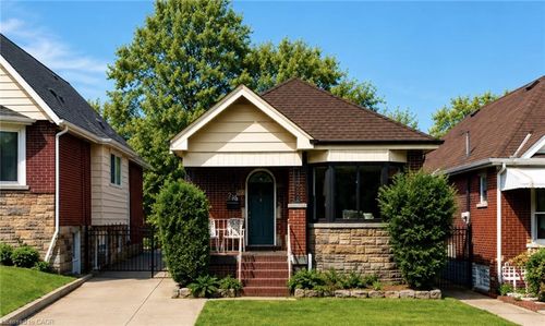 278 Huxley Ave S, Hamilton, ON, L8K2R4 | Card Image