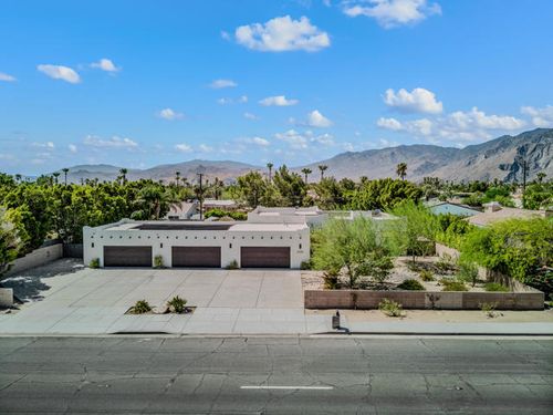 2005 E Racquet Club Rd, Palm Springs, CA, 92262 | Card Image