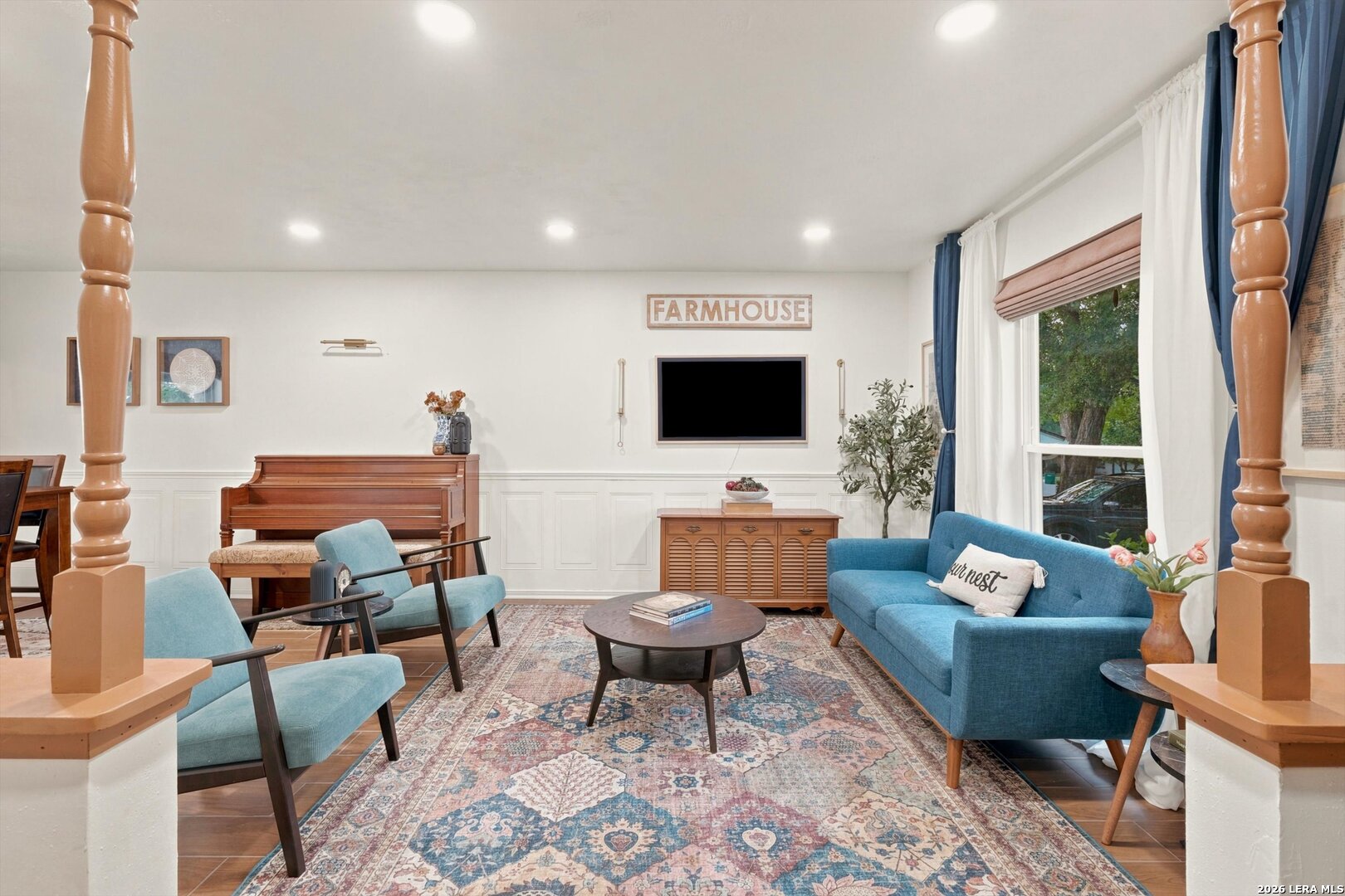 Residential in Universal City 5
