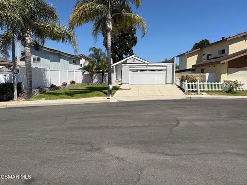 636 Malaga Ct, Newbury Park, CA, 91320-2041 | Card Image