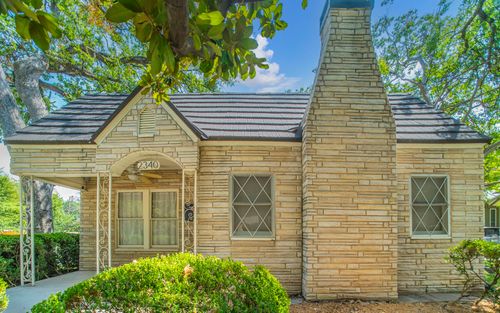 2340 Honeysuckle Ave, Fort Worth, TX, 76111-1433 | Card Image