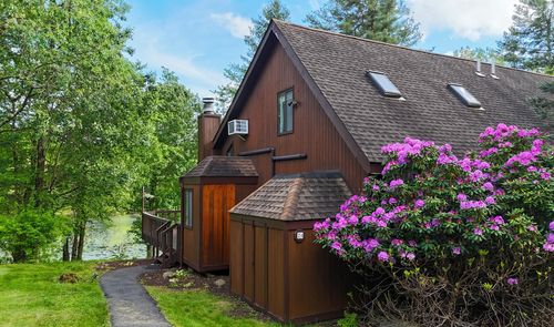 24 Lakeview Ter, Monticello, NY, 12701-6803 | Card Image