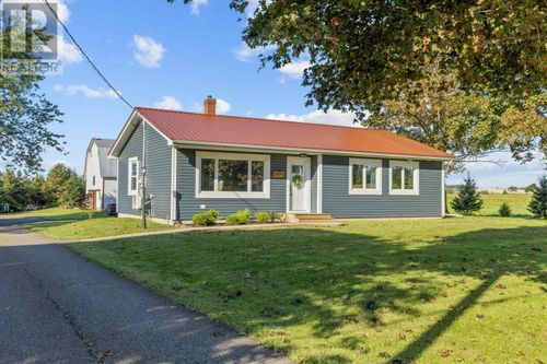 2095 N York River Rd, Warren Grove, PE, C0A1H5 | Card Image