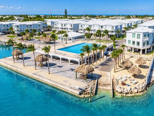 31-10877 Overseas Hwy, Marathon, FL, 33050-3433 | Card Image
