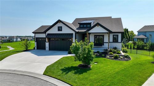17316 Noland St, Overland Park, KS, 66221-7114 | Card Image