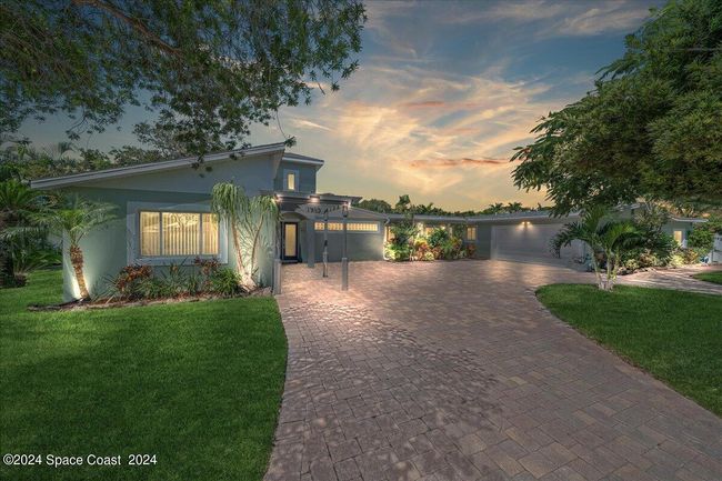 So many value added features in this riverside property. | Image 68