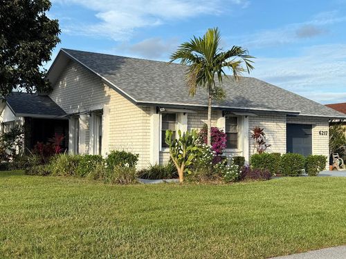 6217 Stanley Ln, Delray Beach, FL, 33484-1511 | Card Image