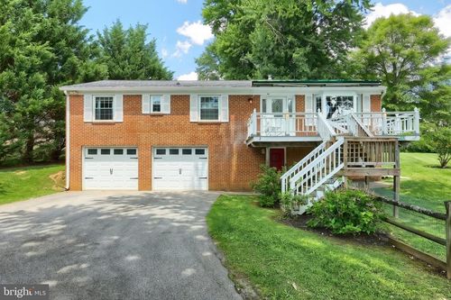 496 Lakeside Dr, NEW FREEDOM, PA, 17349-9098 | Card Image