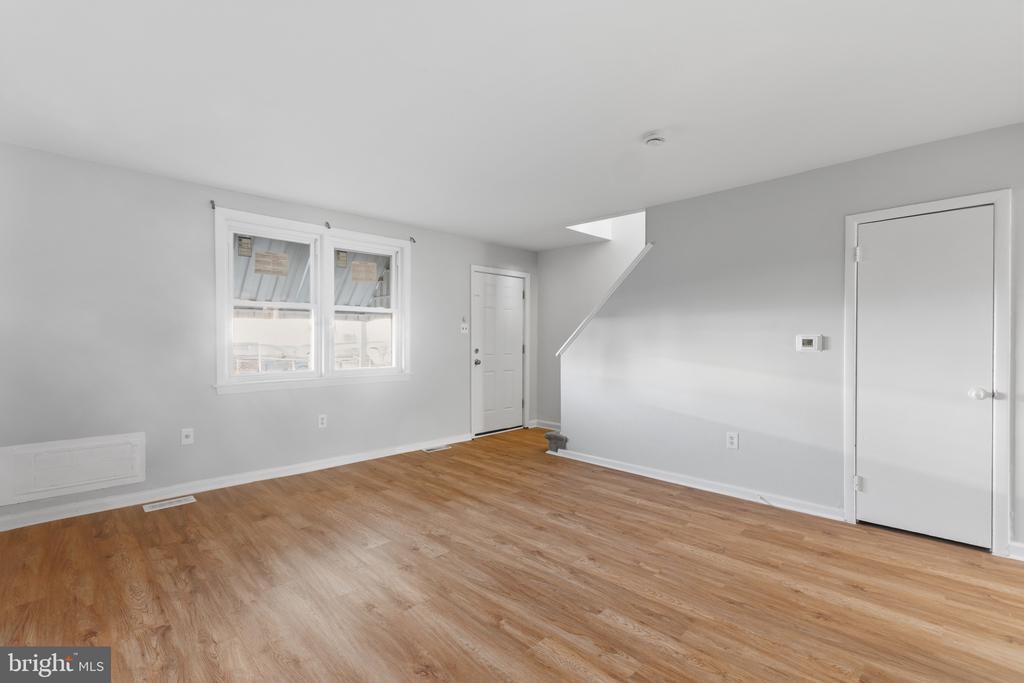 Residential in MOUNT HOLLY 5