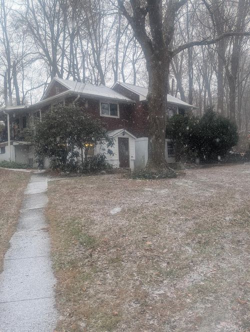 9 Hollowbrook Pl, Cortlandt Manor, NY, 10567-1357 | Card Image