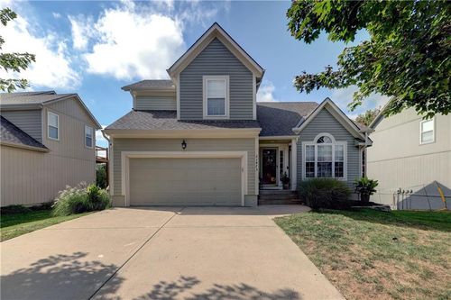 21475 W 121st St, Olathe, KS, 66061-5601 | Card Image