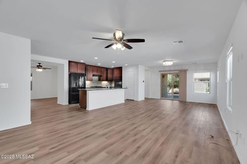 11730 W Oilseed Dr, Marana, AZ, 85653-7871 | Card Image