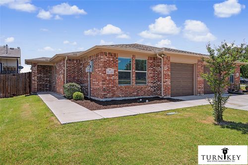 1300 White Sand Dr, Azle, TX, 76020-1685 | Card Image