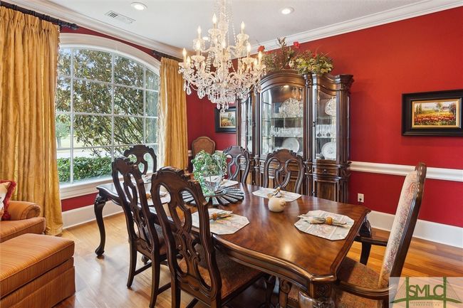 The formal dining room has room for everyone. | Image 5