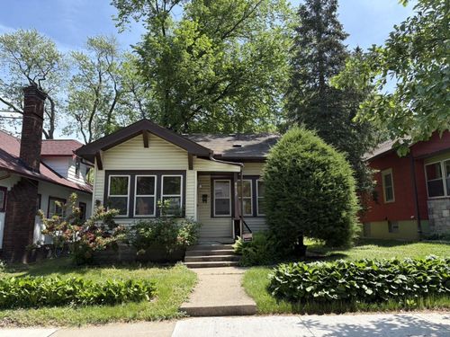4617 Columbus Ave, Minneapolis, MN, 55407-3527 | Card Image