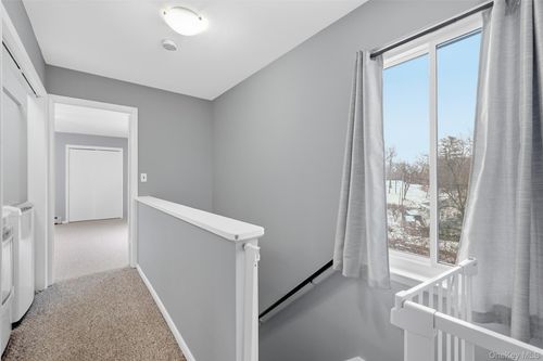 46-46 Hudson View Hl, Ossining, NY, 10562-3328 | Card Image