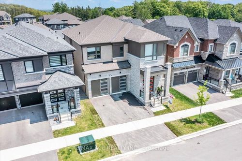 3033 Hollyberry Trail, Pickering, ON, L1X0N5 | Card Image