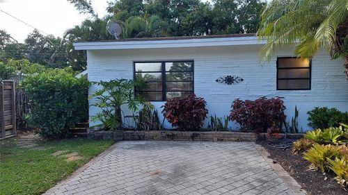 2805 Ne 16th Ave, Wilton Manors, FL, 33334-4322 | Card Image