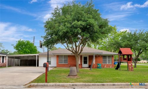 110 Marx St, Ganado, TX, 77962-7502 | Card Image