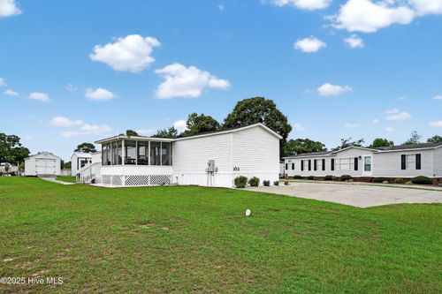 103 Windmill St, Surf City, NC, 28445-8766 | Card Image