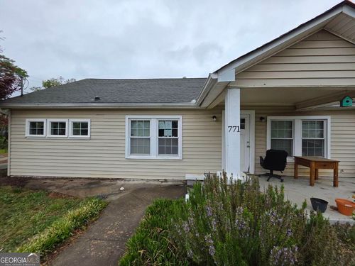 771 E Currahee St, Toccoa, GA, 30577-2223 | Card Image