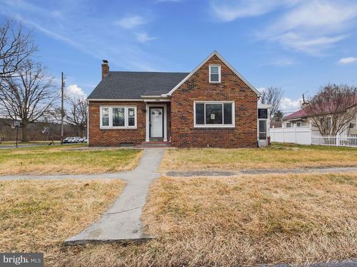 3800 N 6th St, HARRISBURG, PA, 17110-1520 | Card Image