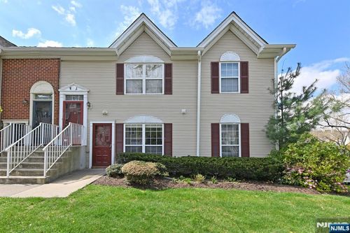 1142 Stafford St, Mahwah, NJ, 07430-1368 | Card Image