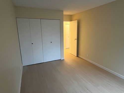 302-5500 Cooney Rd, Richmond, BC, V6X3E5 | Card Image