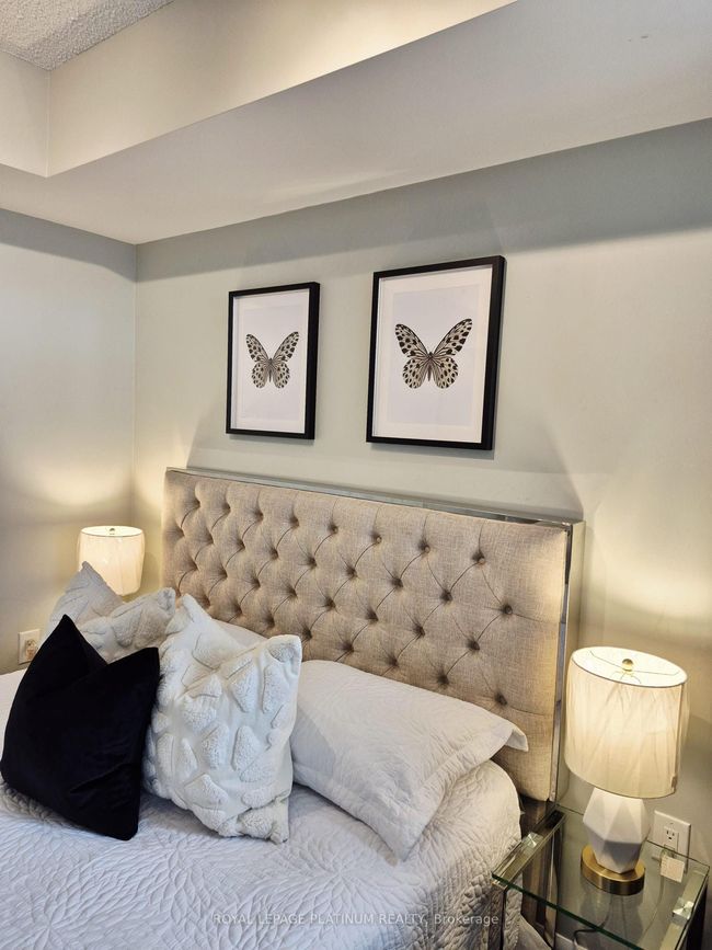 1611 - 830 Lawrence Ave W, Condo with 2 bedrooms, 2 bathrooms and null parking in North York ON | Image 6