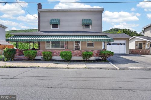 128 W Columbus Ave, Nesquehoning, PA, 18240-1005 | Card Image