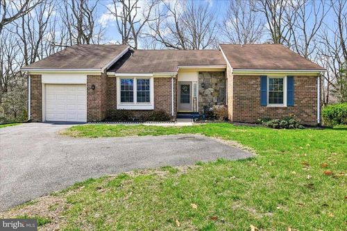 860 Woodmont Rd, ANNAPOLIS, MD, 21401-6909 | Card Image