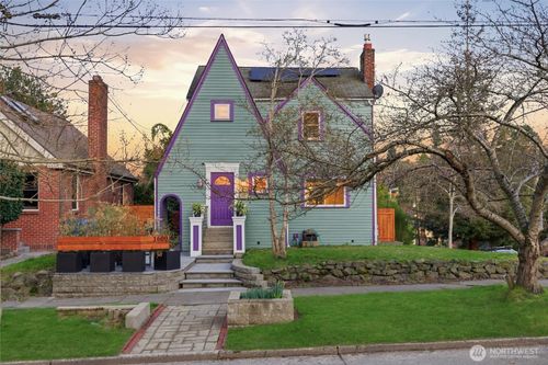 1600 27th Avenue, Seattle, WA, 98122 | Card Image