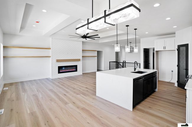 7949 Ponce Dr, Townhouse with 4 bedrooms, 3 bathrooms and 3 parking in Lincoln NE | Image 5