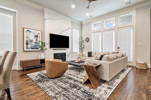 1847 Edwards St, Houston, TX, 77007-4032 | Card Image