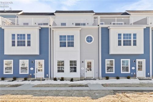 457 Harbor Lane, Lorain, OH, 44052 | Card Image