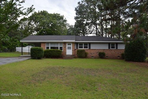 190 W New Jersey Ave, Southern Pines, NC, 28387-4113 | Card Image