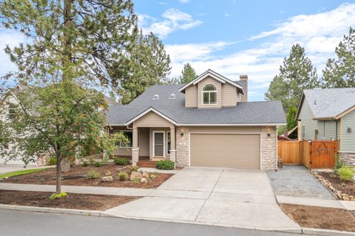 19889 Powers Rd, Bend, OR, 97702-2069 | Card Image