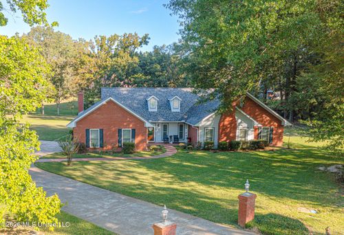 4313 Bishop Dr, Vicksburg, MS, 39180-8931 | Card Image
