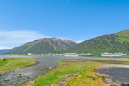 apt-7-2400 Douglas Hwy, Juneau, AK, 99801-2034 | Card Image