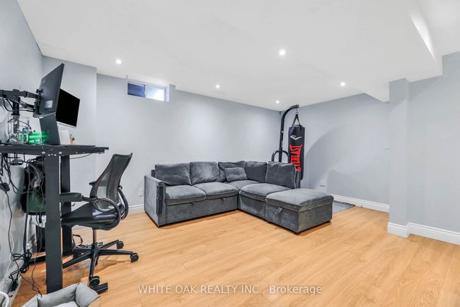 43 Sassafras Cir, House attached with 4 bedrooms, 4 bathrooms and 2 parking in Thornhill ON | Image 38