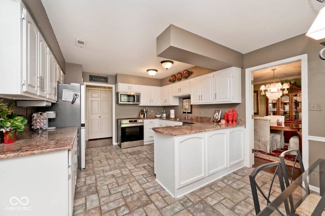 424 Bent Tree Lane, Condo with 2 bedrooms, 2 bathrooms and null parking in Indianapolis IN | Image 14