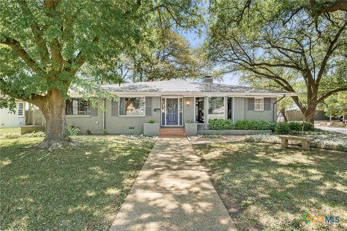 3426 Austin Ave, Waco, TX, 76710-7338 | Card Image