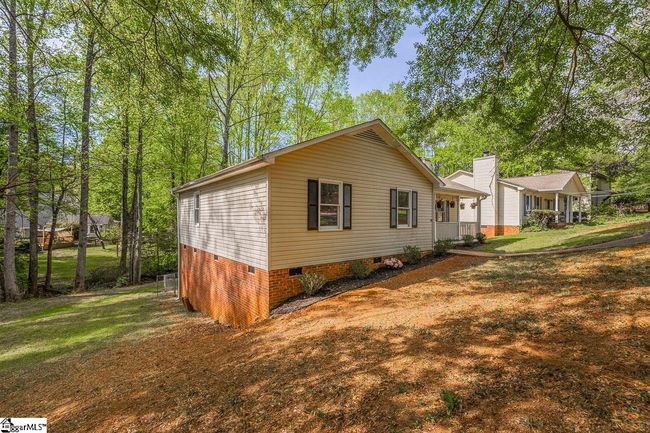 1012 Kens Pl, House other with 3 bedrooms, 2 bathrooms and null parking in Taylors SC | Image 4