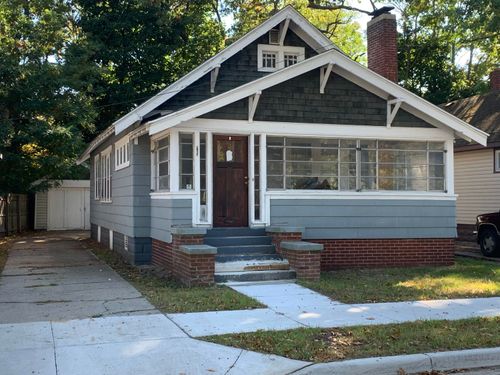 3104 Sanford St, Muskegon Heights, MI, 49444-2943 | Card Image