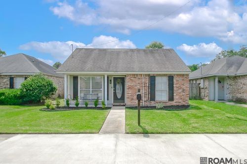 3650 Olga Lee Dr, Baton Rouge, LA, 70816-9052 | Card Image